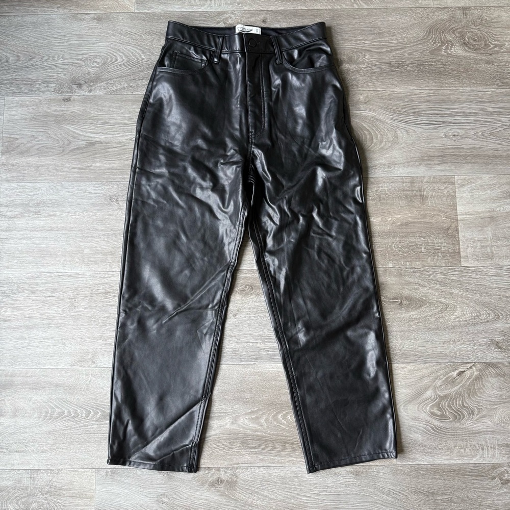 NWOT Abercrombie & Fitch Size 10 Ultra High Rise Straight Leg Leather Pants